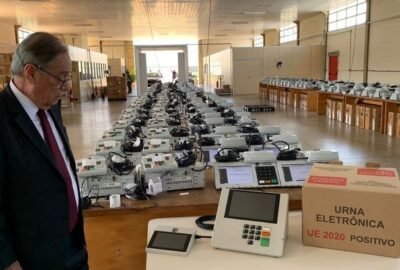 ASI em destaque: Presidente do TRE-DF visita centro de urnas